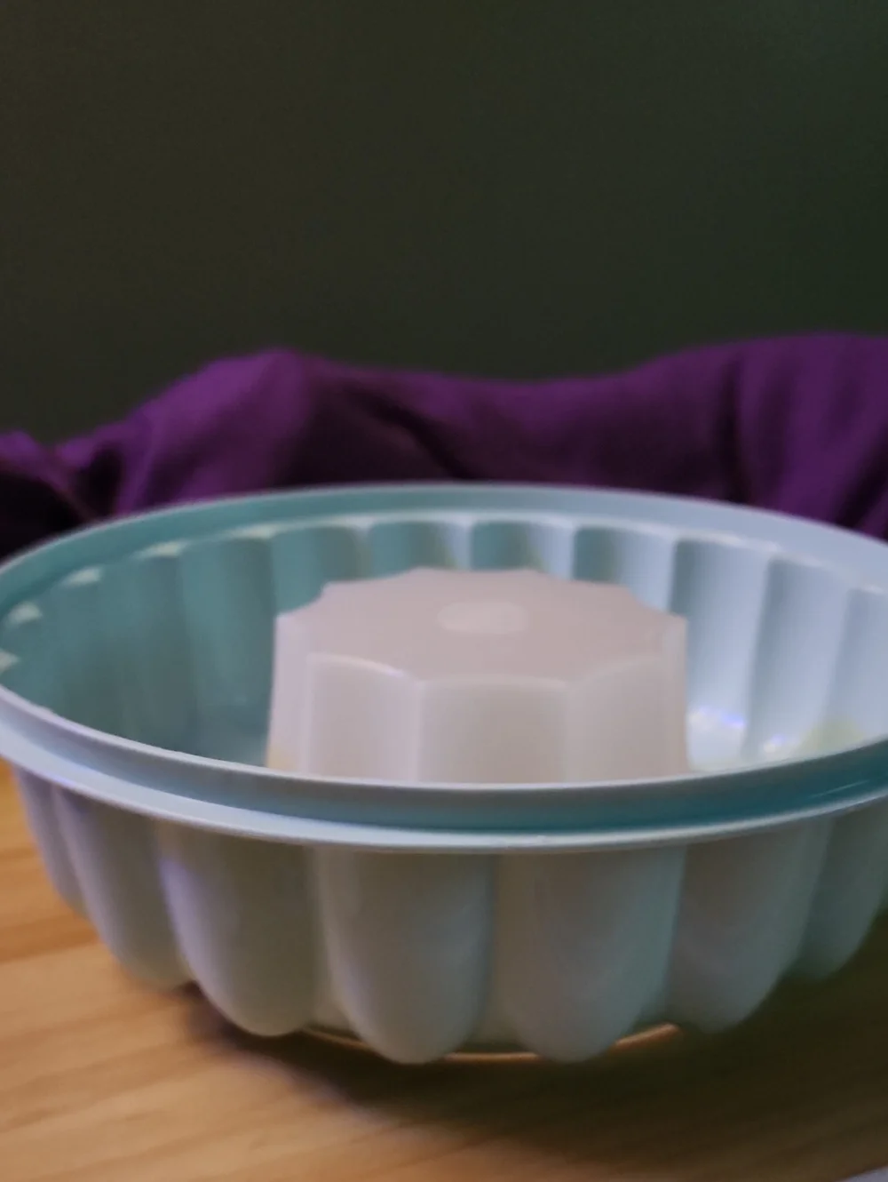 Vintage Tupperware Jel-Ring Jello Mold Pastel Blue 1201 1202
